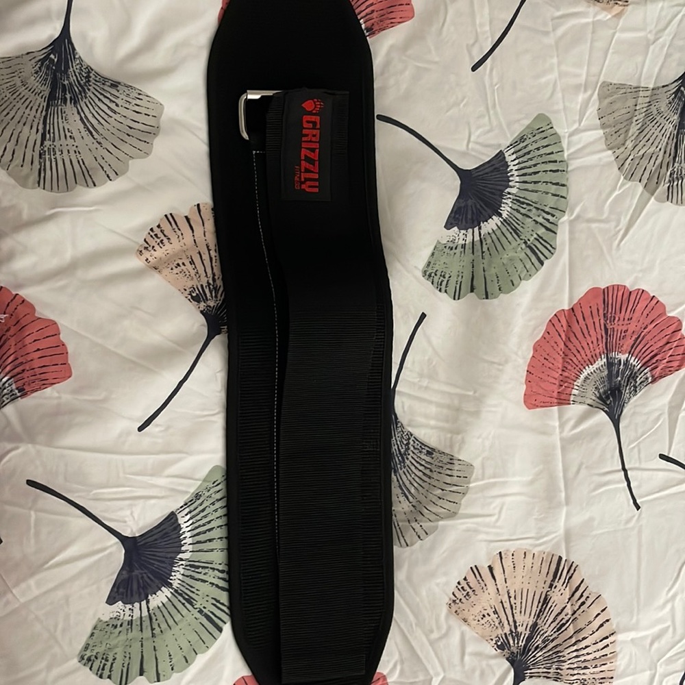 Grizzly weightlifting belt brand new